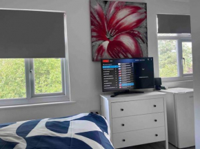 Remarkable Cozy 1-Bed Studio in Romford London Uk